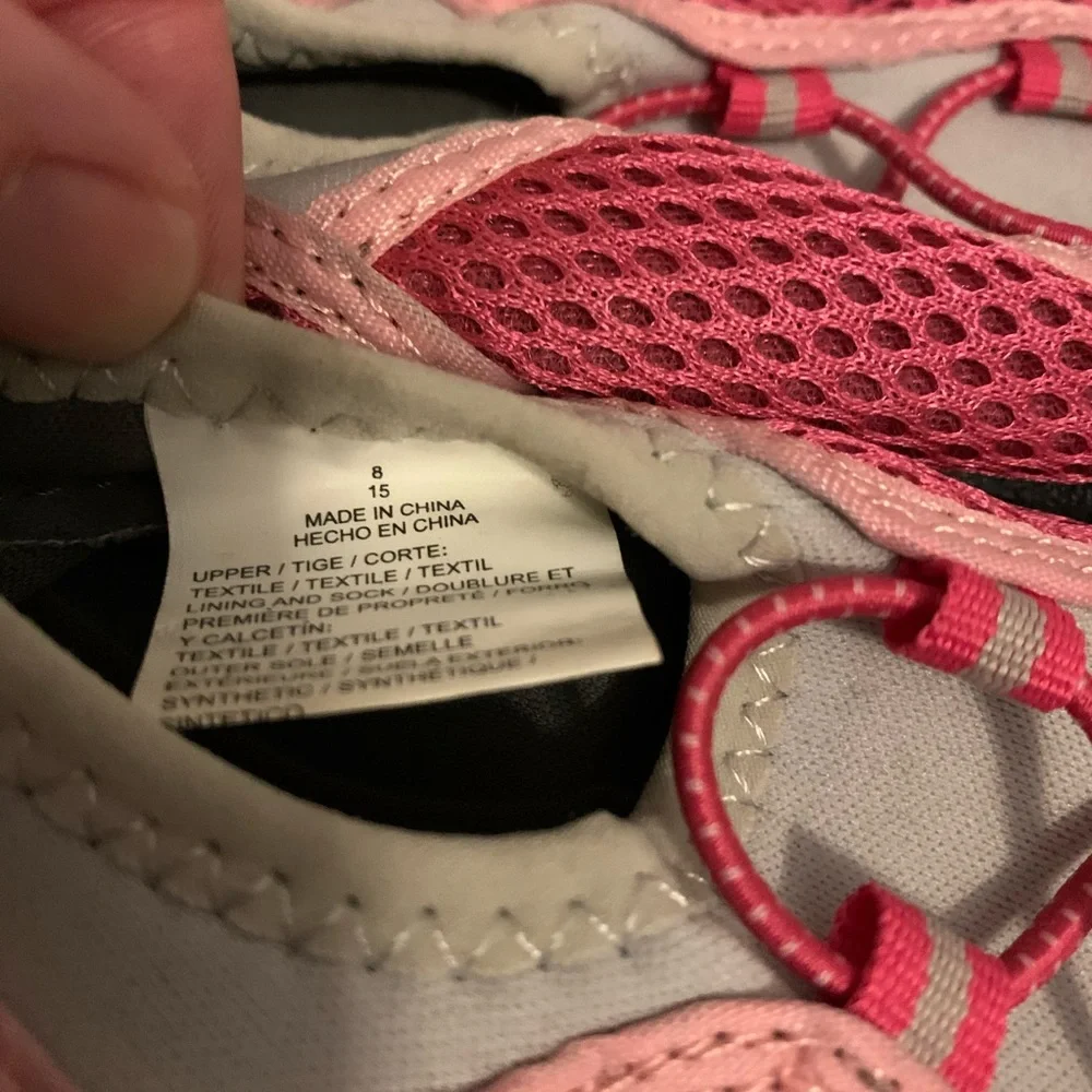 Old Navy 8 toddler water shoe slip on slipper grip beach pool gray pink stretch